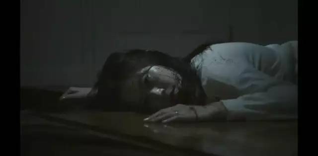 笤帚戳*体下**,血流不止、处女膜受损,8岁女童的校园之殇