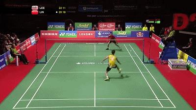 打羽毛球步伐不干净,打羽毛球跑不快