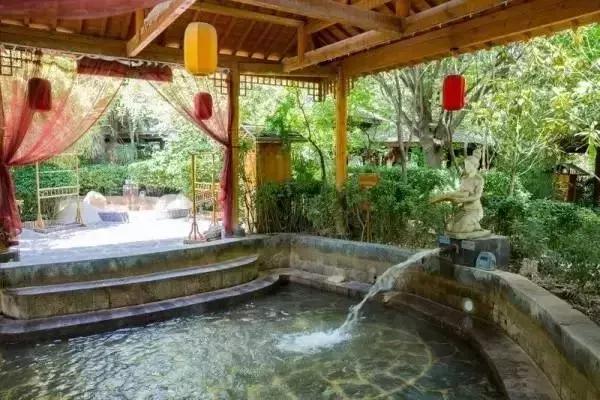 华山周边旅游攻略夏天,华山旁边有温泉