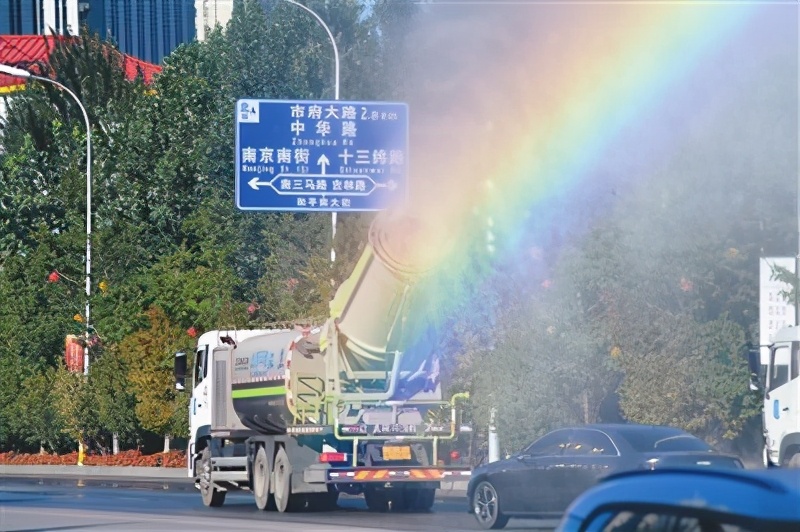 努力建设高质量发展高品质生活示范区和平一家人创卫攻坚忙