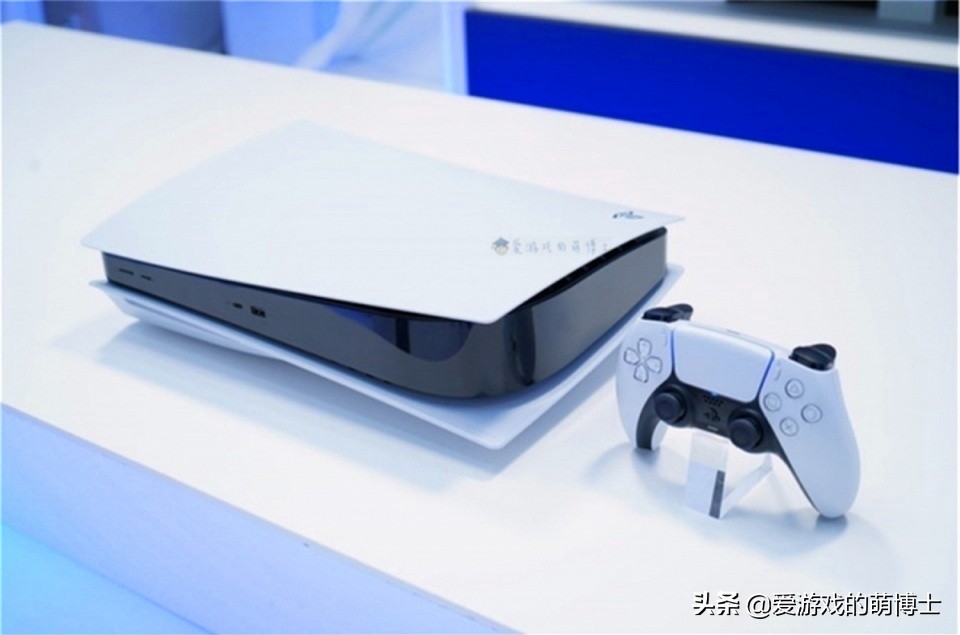 日本小学生手工制作了一台纸质PS5游戏机，成功在网上售出