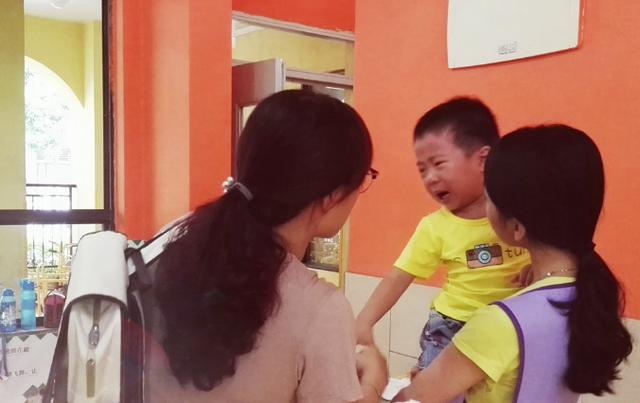 小孩上幼儿园有分离焦虑怎么办,孩子上幼儿园有分离焦虑了怎么办