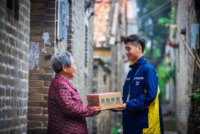 品骏快递会送货上门吗,品骏快递送货上门吗