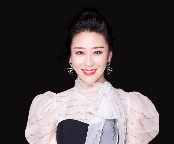 从“最美穆桂英”到为李一桐甘当绿叶，44岁苗圃发展落差太大