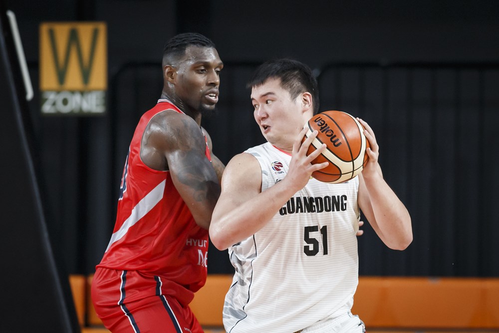 朱芳雨解释为何不上外援，连败没丢信心，胡明轩更衣室激励队友