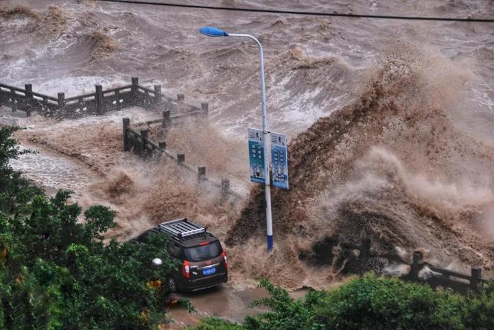 玉环民兵抗洪救灾,玉环市紧急救援