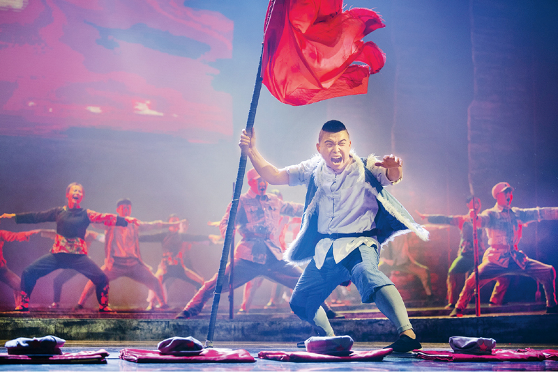 从党的百年历史中汲取智慧和力量,从党的百年历史中汲取奋进力量