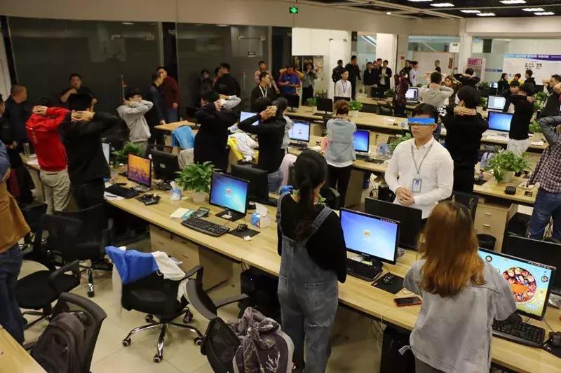 涉案2亿！动辄数百上千元的“开光”饰品，猜猜进价几多钱？