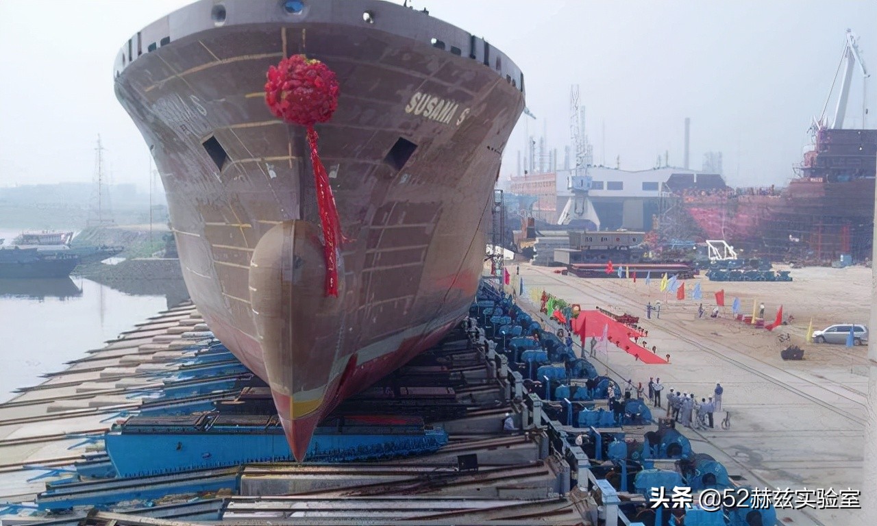 新造的大船怎么下水,刚造好的船是怎么下水的