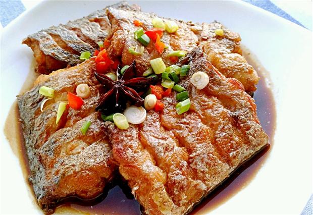 上海带鱼怎么煎不粘锅不破,干煎带鱼不粘锅的做法