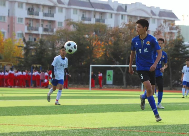日照新营中学足球队赴武汉比赛,日照新营中学2017