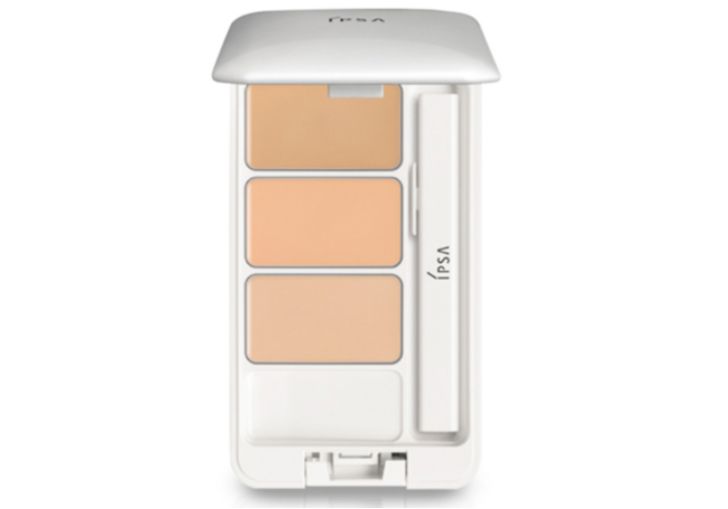 在折腾嘴唇这件事上,大家都一样