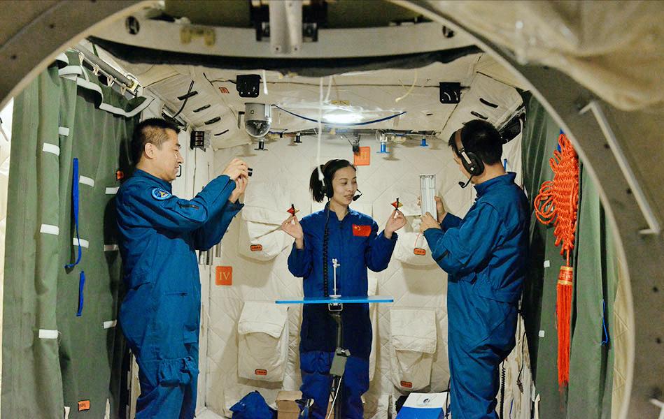 当航天员给钱吗,当宇航员能赚多少钱