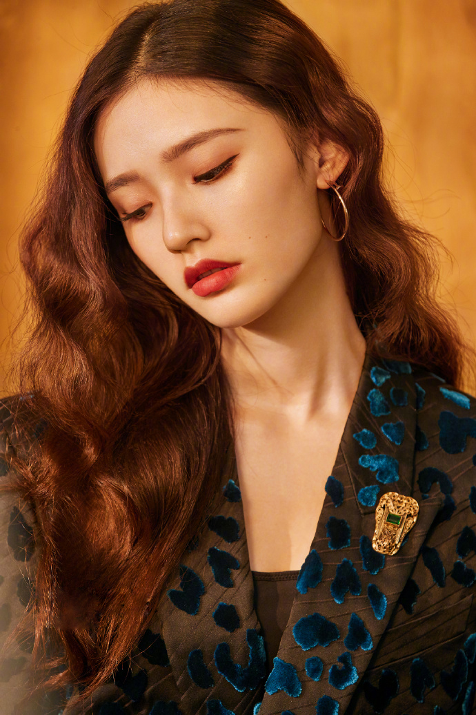 天生的美人胚子，脸上一般具有4个特征，淡妆浓妆都很好看