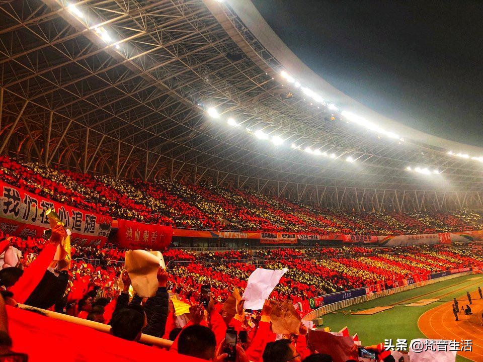 中国足球在哪年进的世界杯,中国足球现在有新的足球队吗