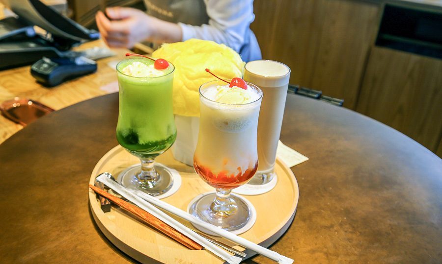 东京｜堪比艺术馆的星巴克臻选®烘培工坊樱花海中品满分咖啡