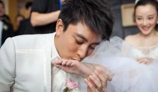 李小璐贾乃亮离婚后再同框,李小璐贾乃亮离婚后同框过没有