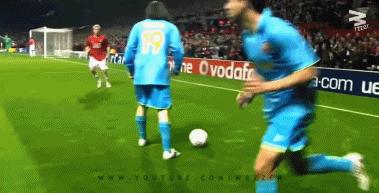 梅西过人晃倒,瓜迪奥拉梅西犯罪式过人