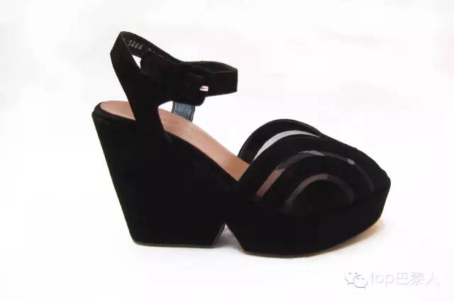 女生必穿的十款大牌鞋,女生值得入的潮鞋有哪些