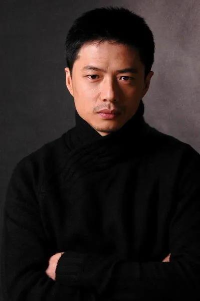 老了和年轻时不一样的男明星,早过了30岁却满满少年感的男明星