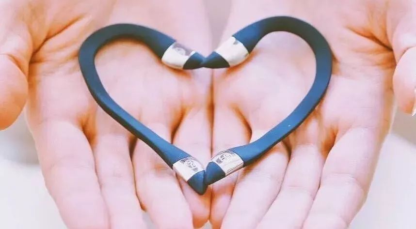 真的不是来搞笑的,樱花妹对小V脸的执着我是真的服!