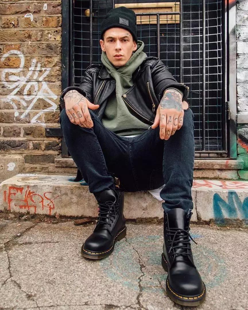 穿马丁靴的男人到底有多帅,穿着最舒服的马丁靴男