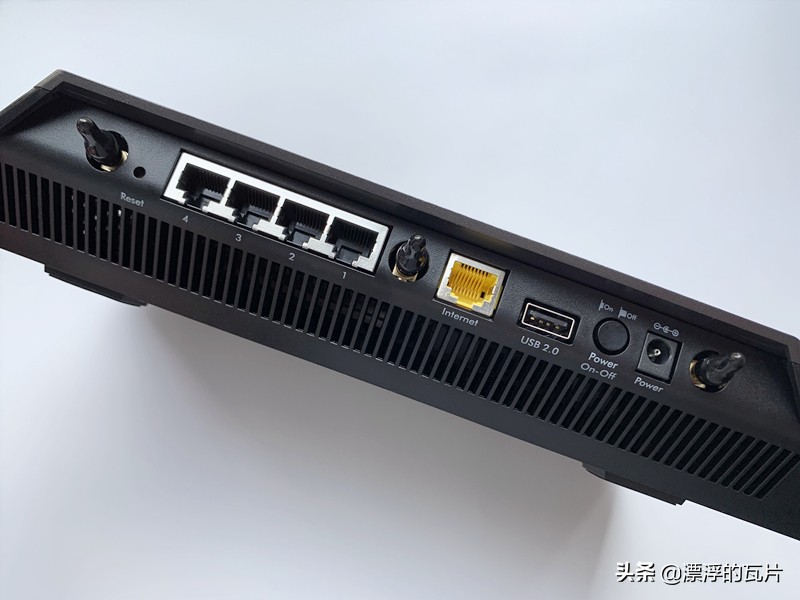 网件r7000比现在的千元路由器好,千元路由器