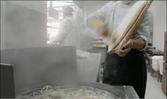 武汉美食牛肉面20块一碗,武汉好吃的老碗面