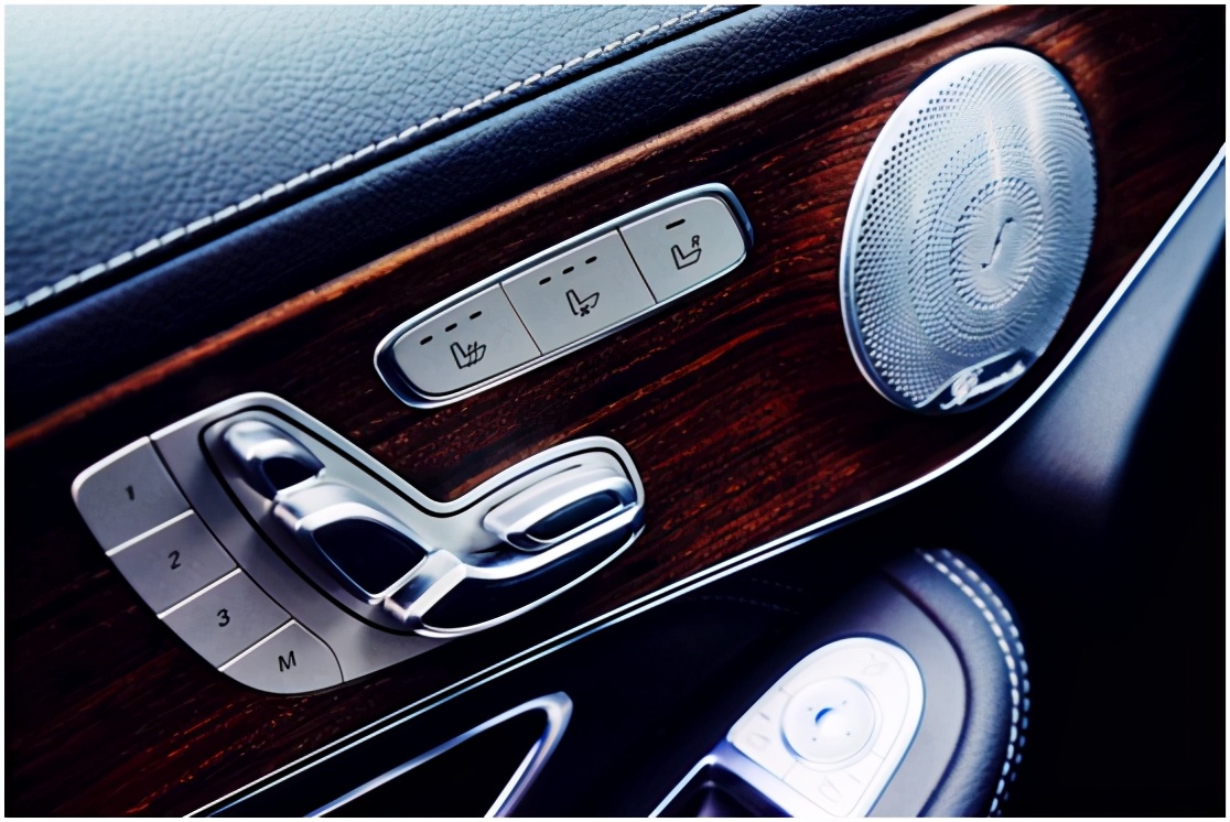 深度试驾奔驰glk300,24款奔驰glc300l豪华7座试驾