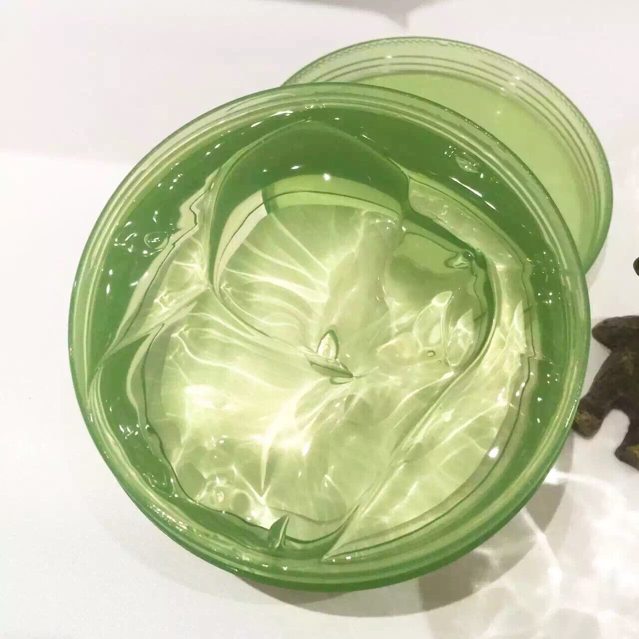 难怪那么多人喜欢芦荟胶，学会这些使用技巧，让你一直美下去