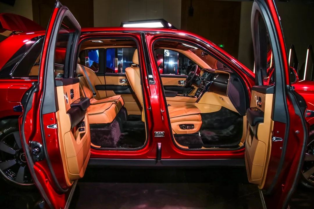 大大大大大汽车中的加特林，折合每平米近10万元的全尺寸SUV豪车