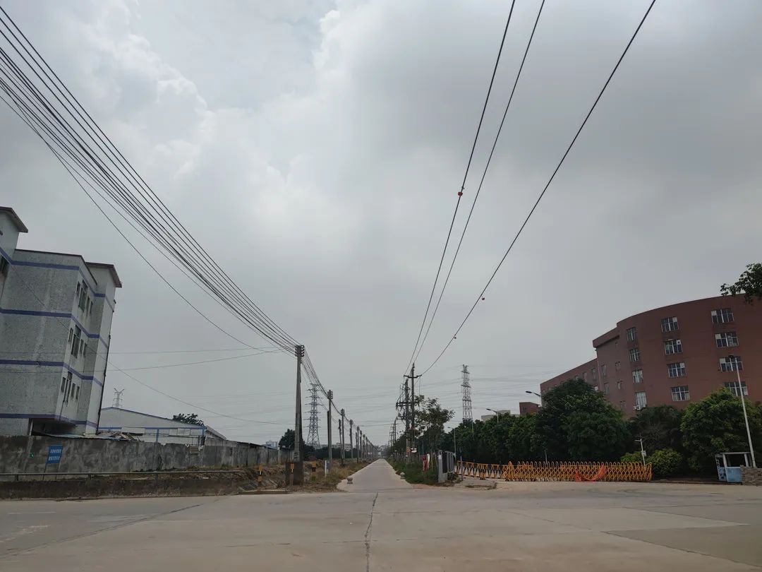 钟落潭保利珑玥天坑,神秘水潭天坑