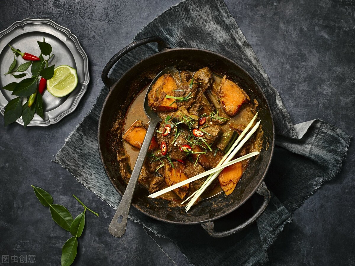 55岁女子受不明原因腹痛20年,50岁女人腹部有点隐痛持续很多天