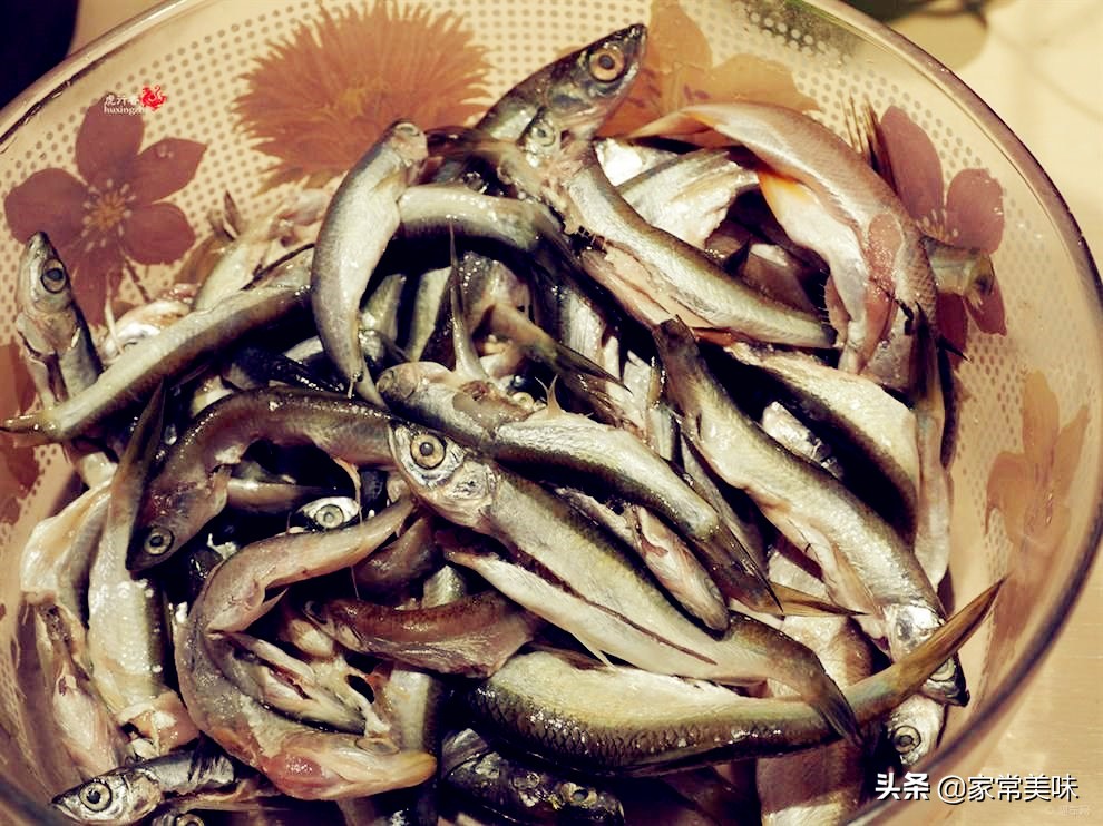 油酥小鱼的做法,油炸粉炸小鱼怎么又脆又酥