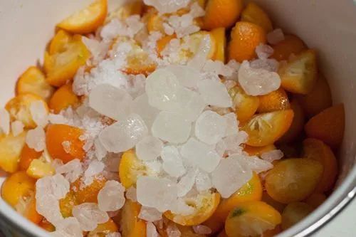 金桔无糖煮水止咳化痰的正确方法,金桔和冰糖熬制能润肺润喉吗