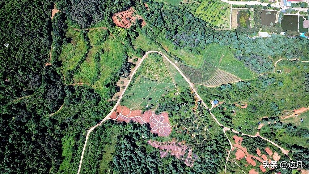 航拍一个村寨,航拍最美山谷风景