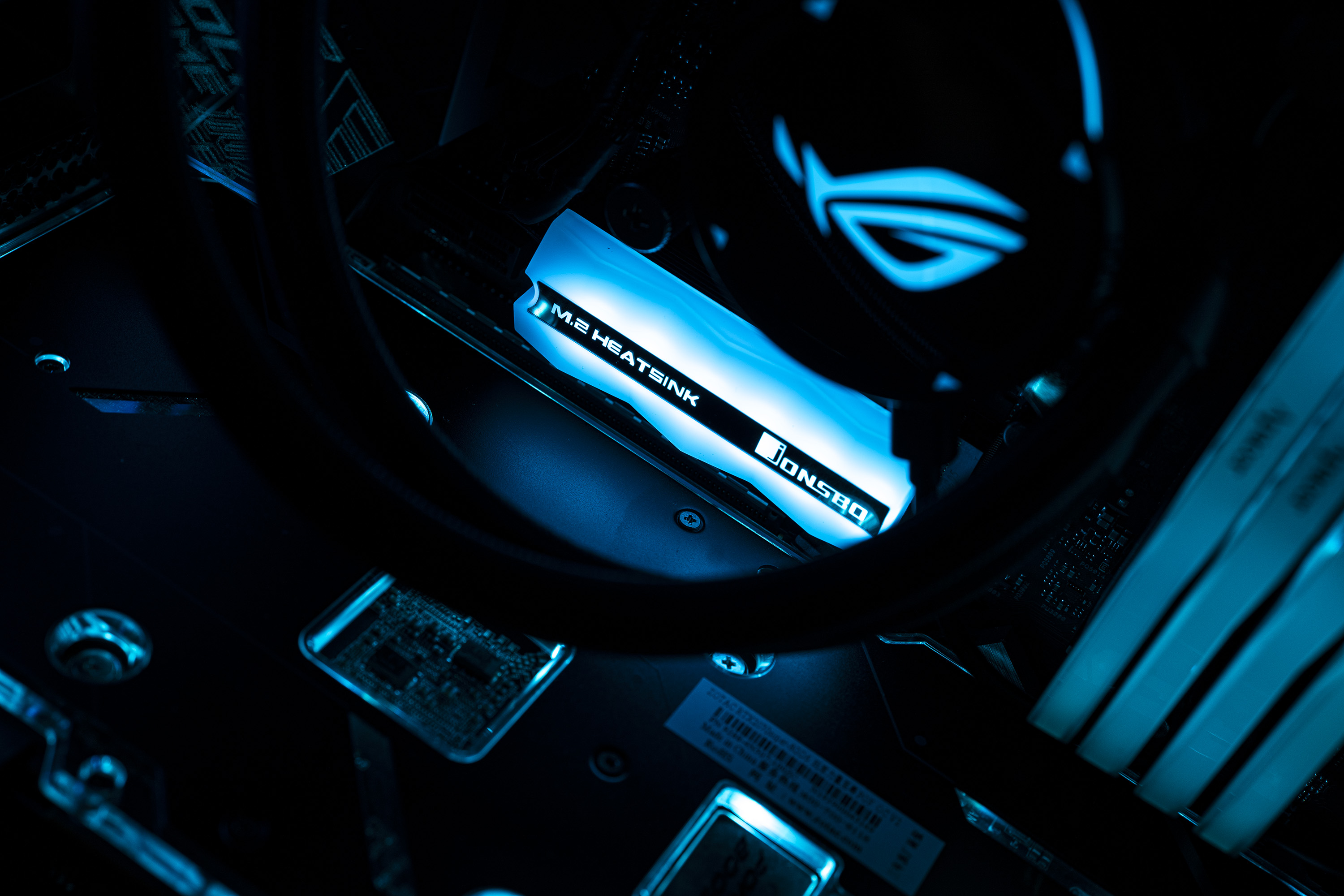 顶级机箱装机,第一次装机推荐机箱