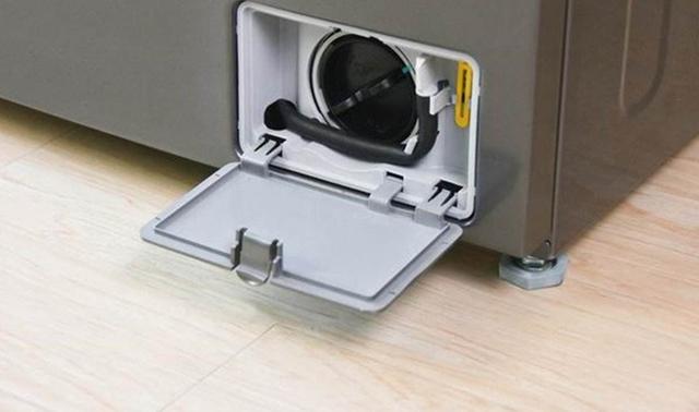 洗衣机下有个小暗格怎样清洗污垢,洗衣机需要定期清理哪些部位图示