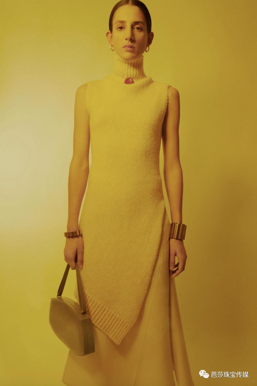 2021流行色亮丽黄太难穿？一件珠宝让你时髦一整年