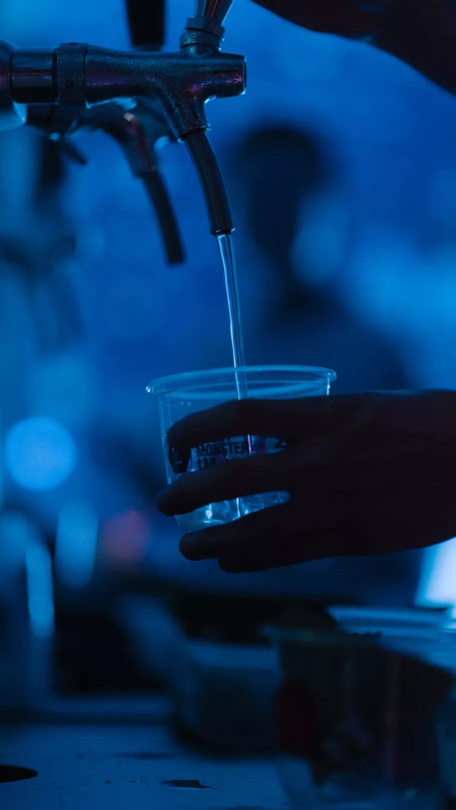 当心断缆警示标志,断片前有什么预警