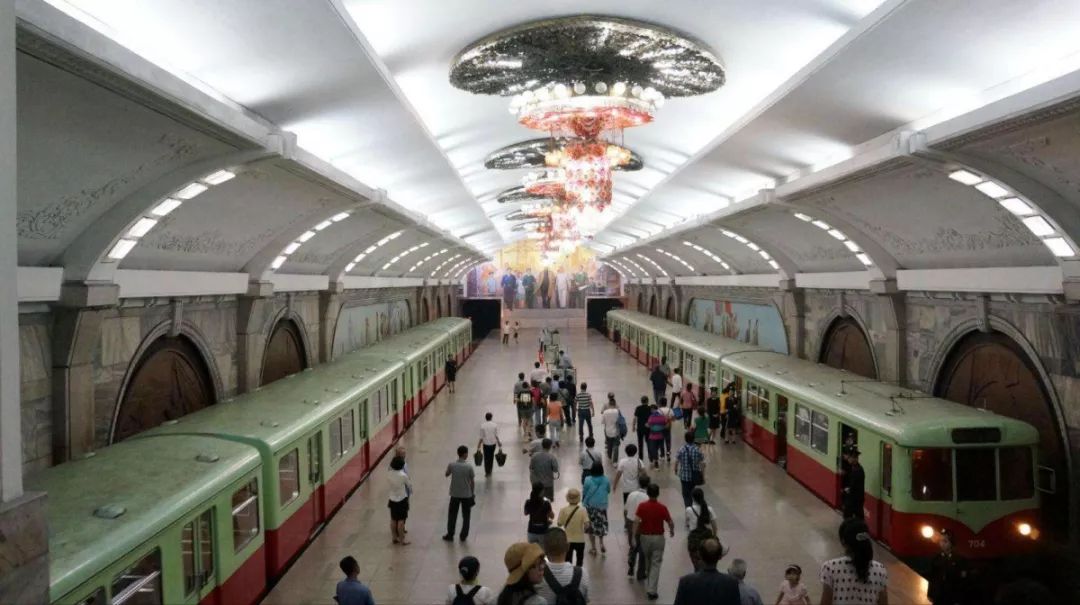 坐哪些火车可以出国看风景又好玩,太原人可以去北京旅游吗