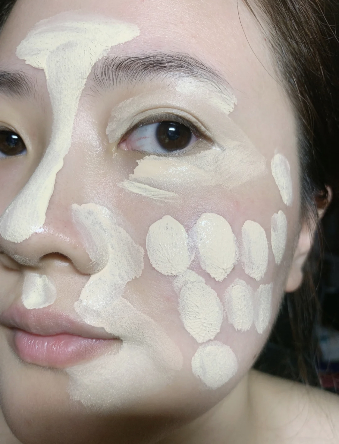 怎么上粉底液眼下不卡纹,上粉底液眼下干纹卡粉怎么解决