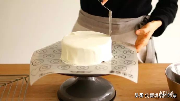 邱莹莹同款草莓奶油蛋糕，基础戚风胚，徒手脱模剖片及抹面挤花