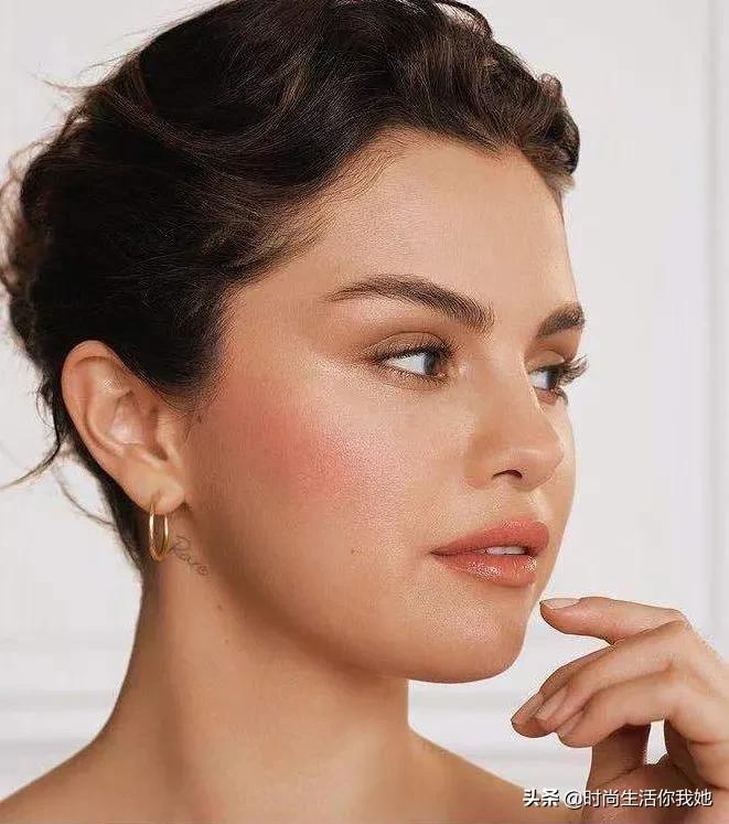 肉脸女孩怎么打扮,肉脸女生怎么变风格