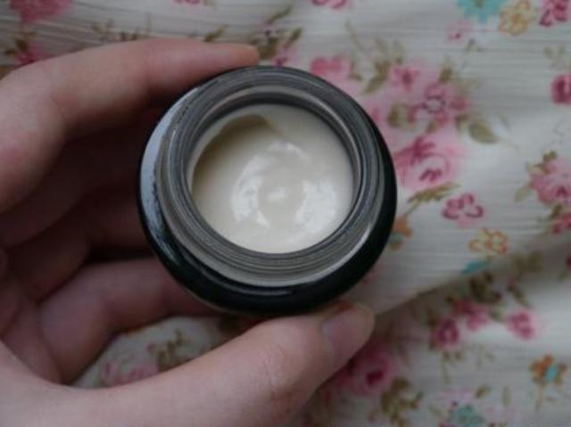 国货眼霜去细纹普通人买得起的,你使用过最惊艳的国货眼霜