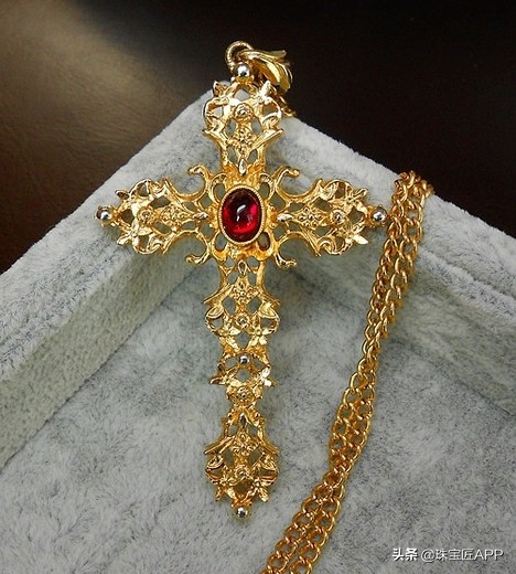 八一八你不知道的AVON雅芳，珠宝界的扛把子，四年做到No.1