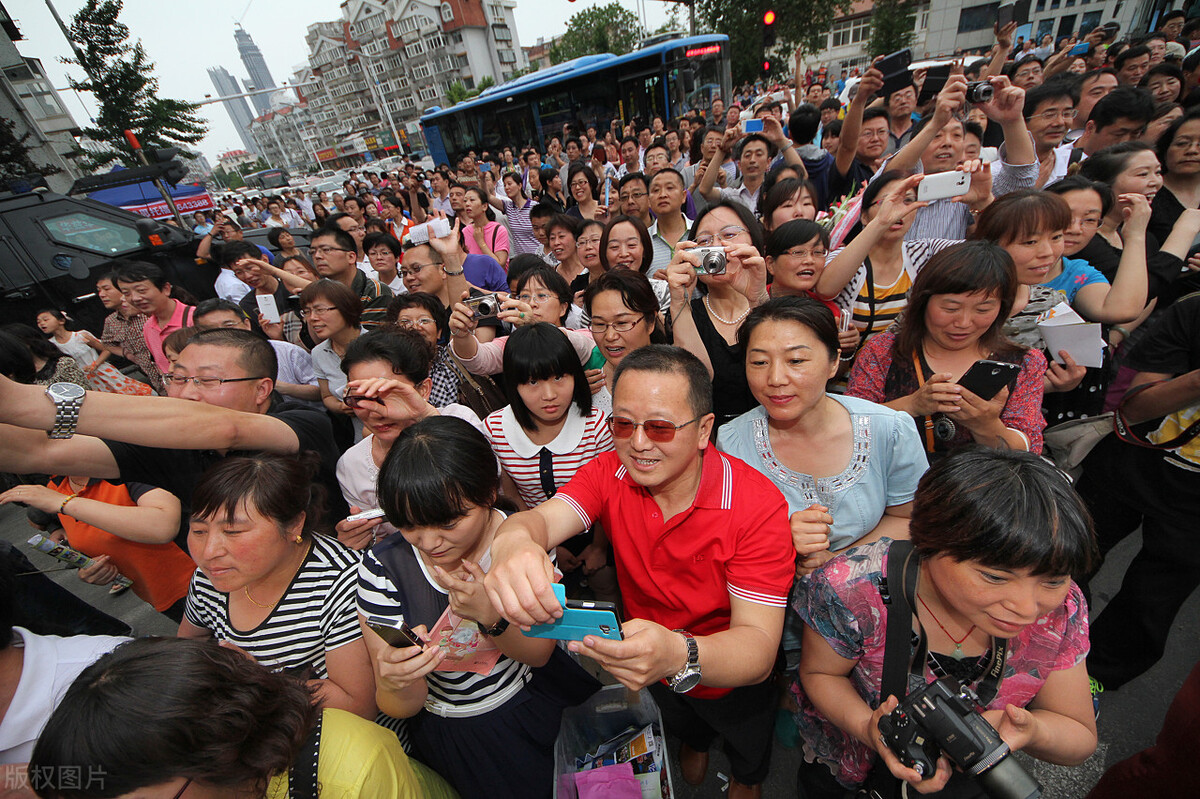 饭圈是最火的圈子吗,关于饭圈的最新新闻