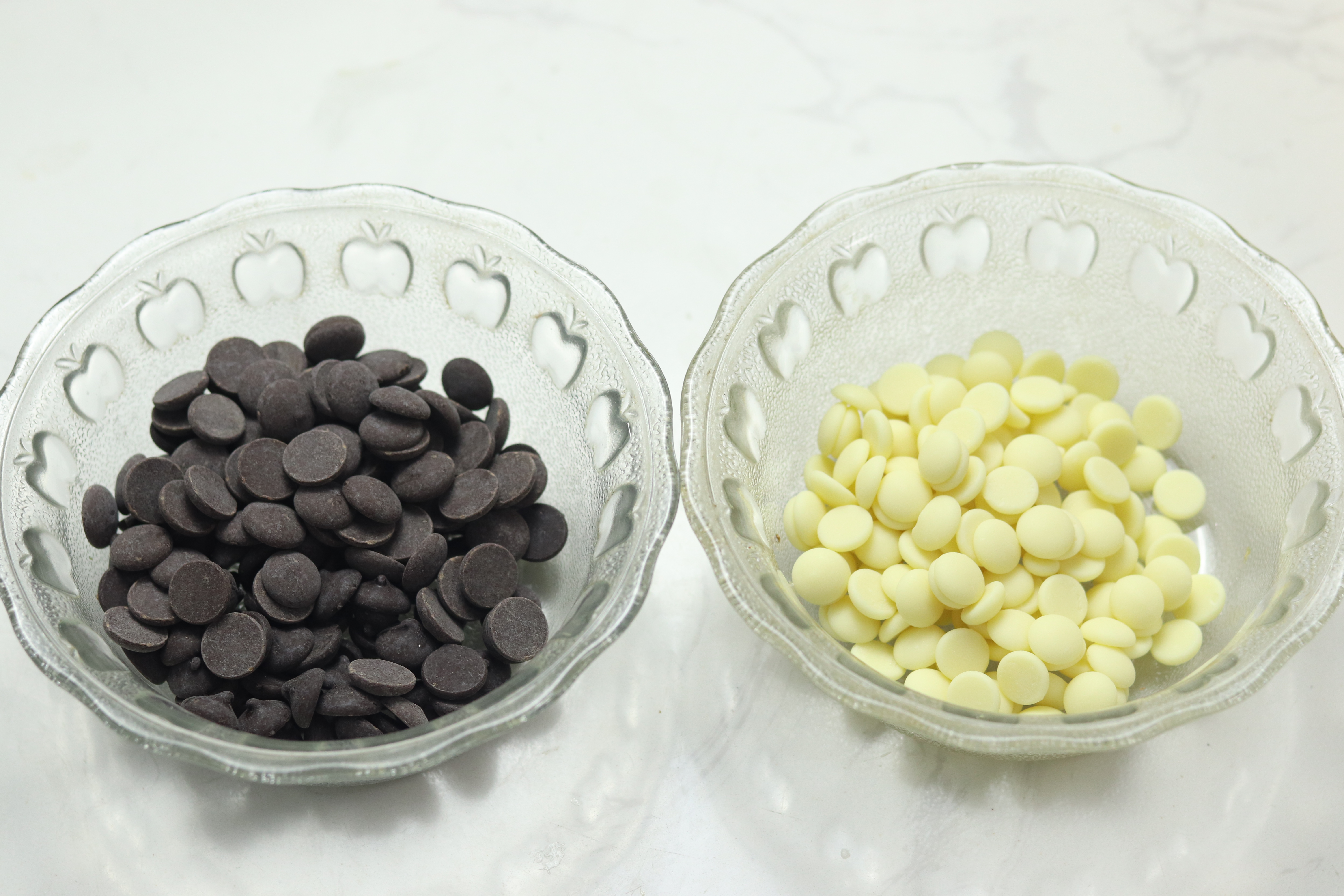 情人节手工巧克力制作全过程,在家里不用火怎么做巧克力