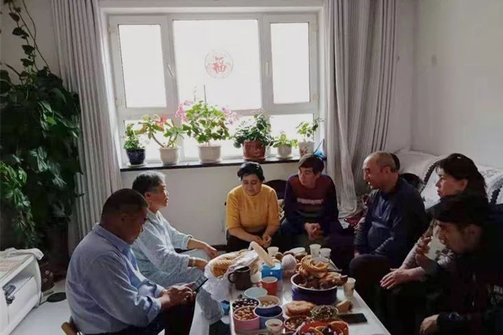 “鸡子”对“奇点”,惯性、对立统一、轮回,提示你宇宙的真相