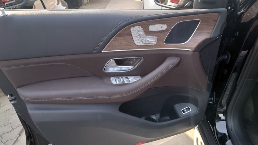 濂旈┌gls450鍜実le450涔板摢涓ソ,濂旈┌gls450涓巊le450瀵规瘮